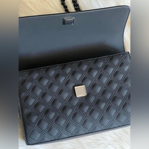 82559 - Tory Burch Fleming Matte Convertible Shoulder Bag - Picture 7 of 15